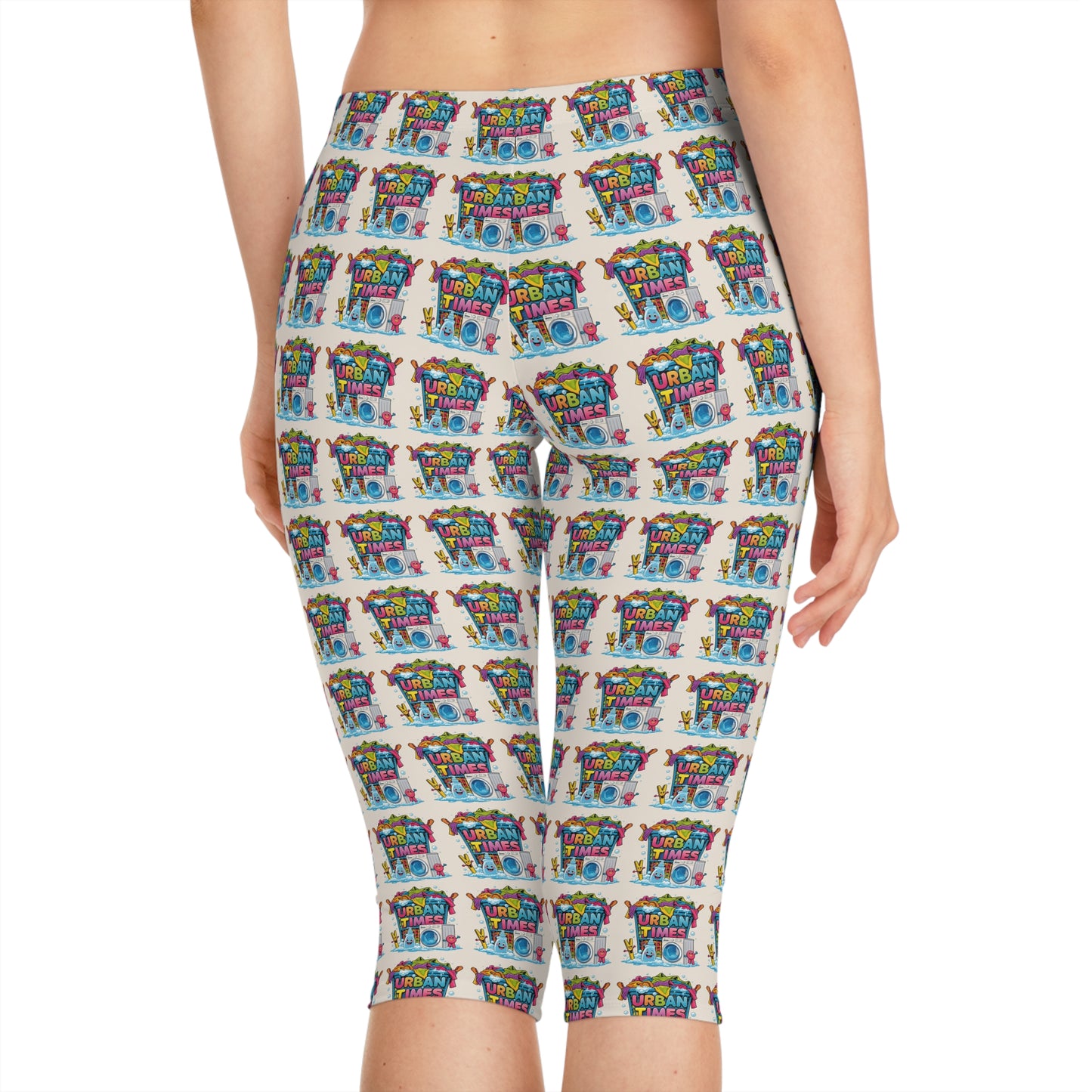 Women's Capri Leggings (AOP)